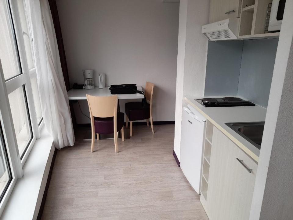 Dans Hoteliere