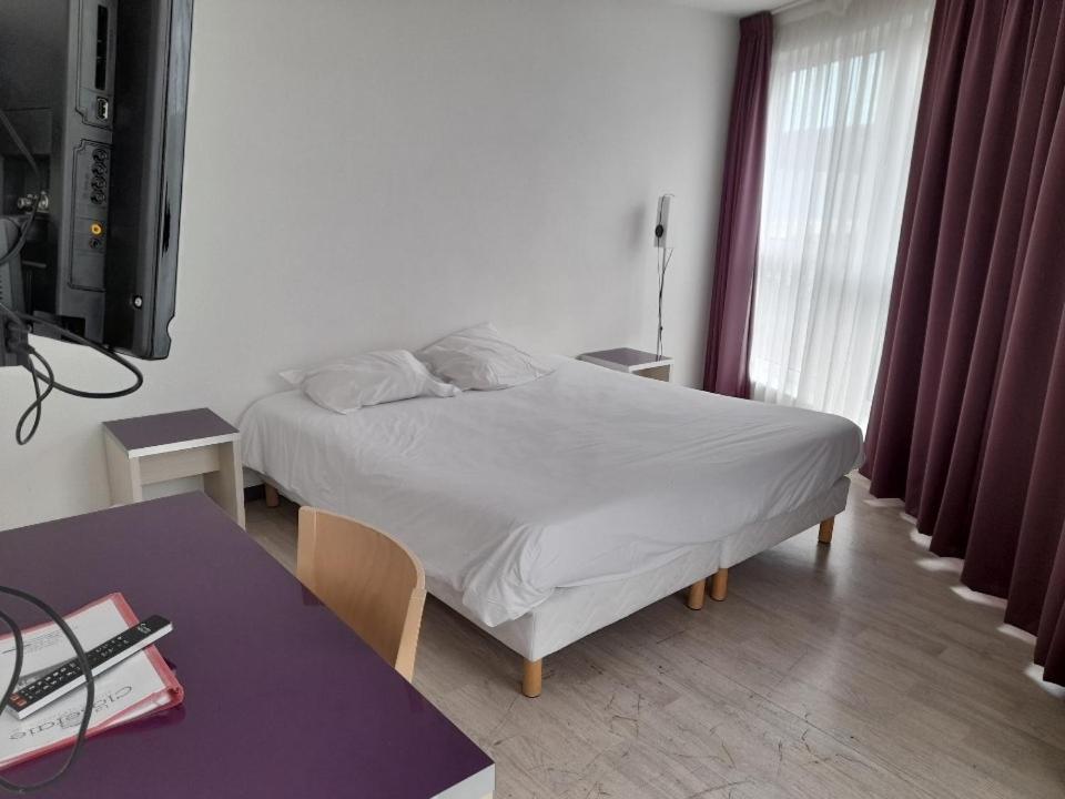 Dans Hoteliere Lourdes